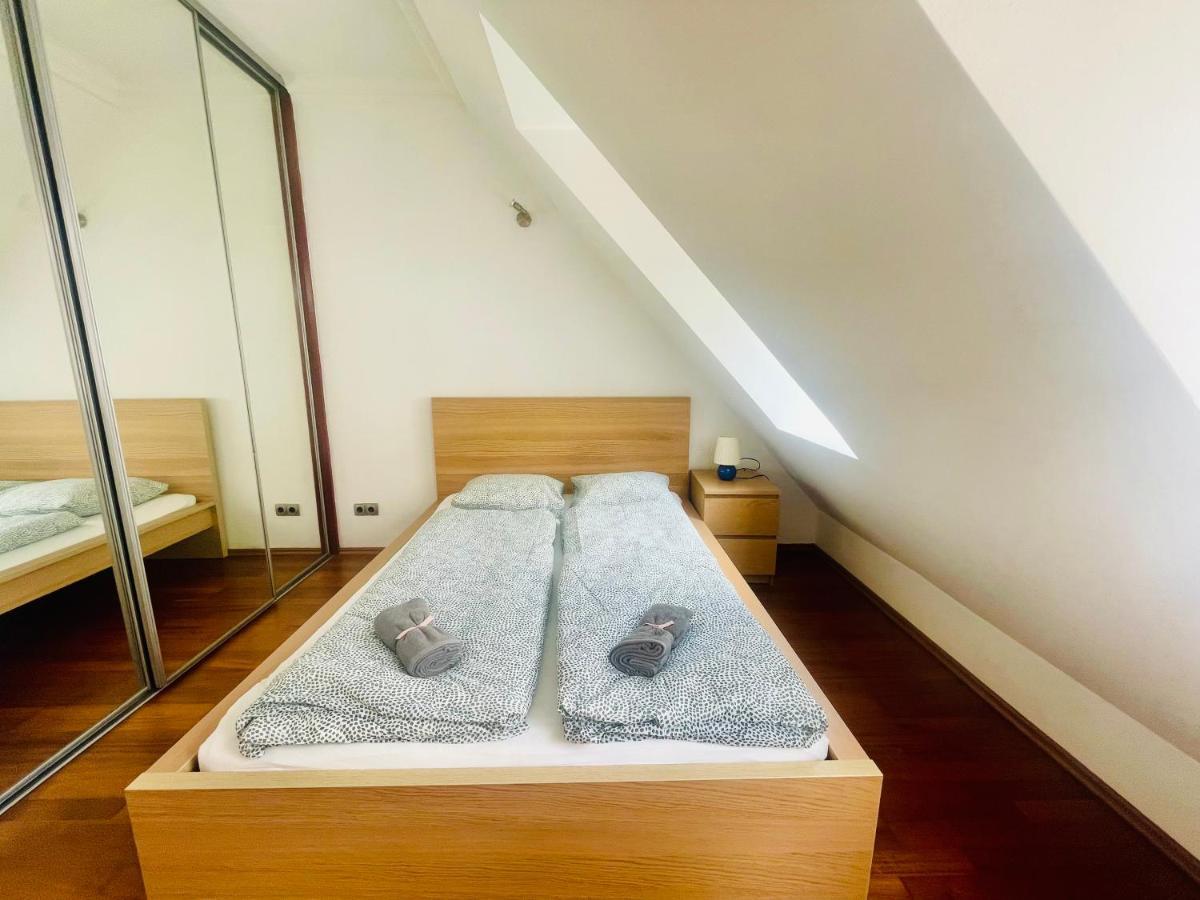 Sip 22 Apartamento Budapest Exterior foto